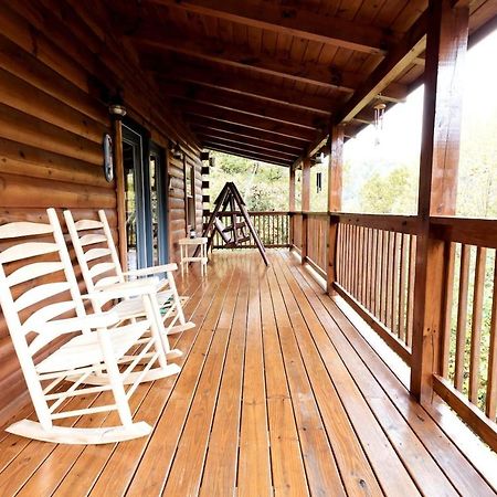 Smoky Mtn Hideaway - Cabin W/ Hot Tub & Pool Table Sevierville Exterior foto