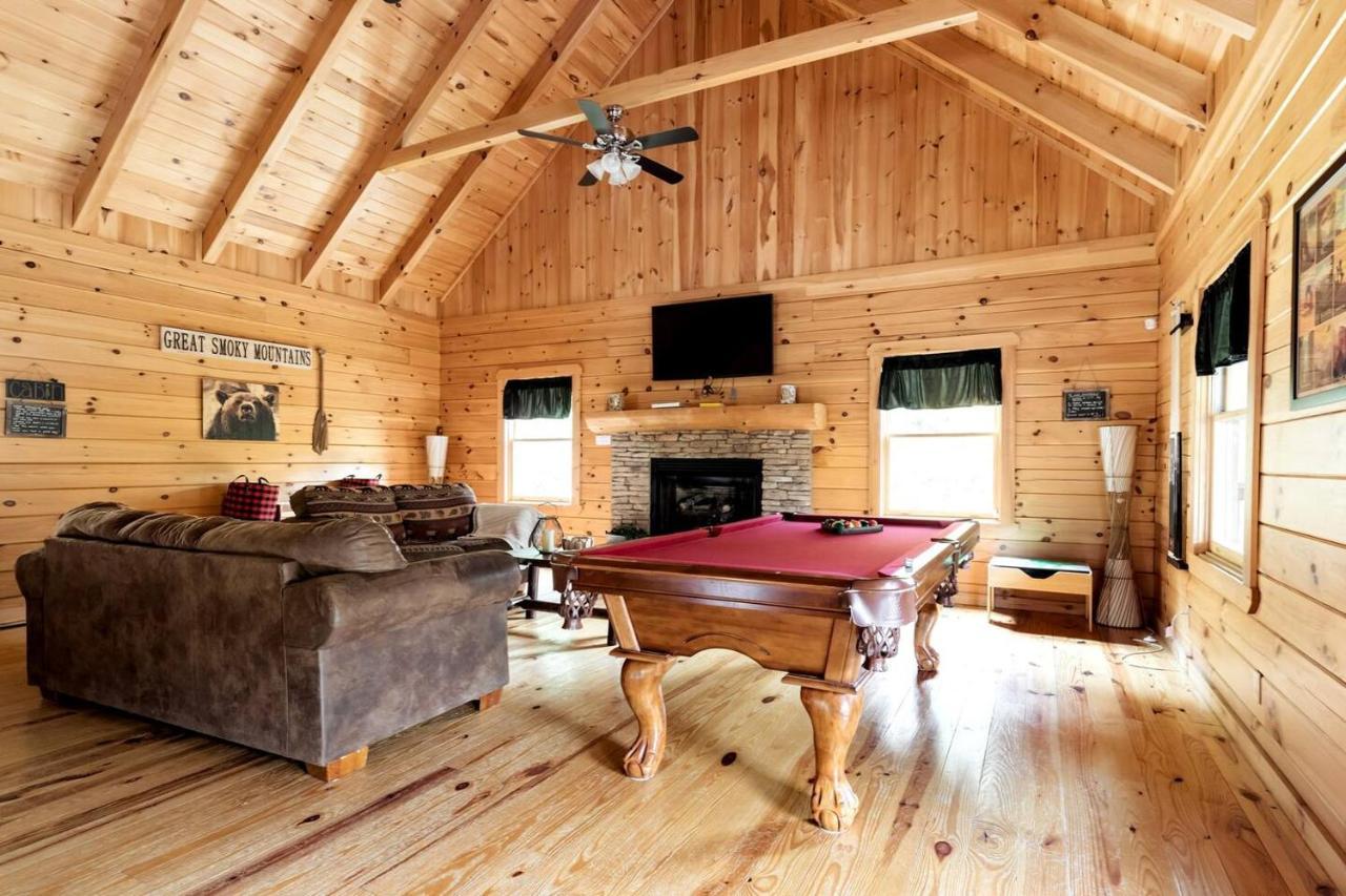 Smoky Mtn Hideaway - Cabin W/ Hot Tub & Pool Table Sevierville Exterior foto